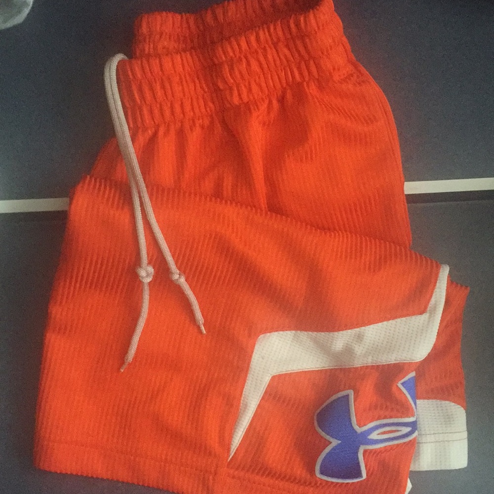 Men’s Under Armour athletic shorts